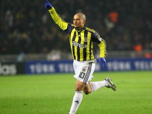 Alex’ten Derbi Mesajı
