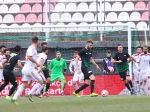 Akhisar Belediyespor Çeyrek Finalde