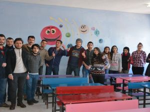 Üniversiteli Gençler Öğrencilerin Hayalini Gerçekleştirdi