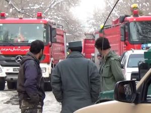 Afganistan’da Aym Önünde Canlı Bombalı Saldırısı