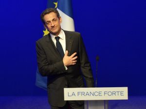 Sarkozy İçin Yargılama Talimatı Çıktı