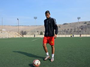 Futbol Sevdası Libya’dan Malatya’ya Sürükledi