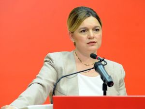 Chp’den Akademisyenlerin İhracına Tepki