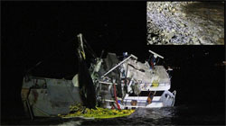 Rize'de Tekne Yattı 15 Ton Hamsi Denize Döküldü