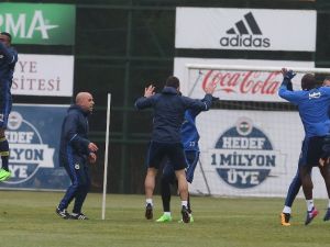 Fenerbahçe, Bursaspor Maçı Hazırlıklarını Sürdürdü