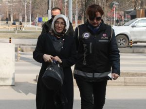 Bolu’da Fetö’nün Derneklerden Sorumlu ’Abla’sı Tutuklandı