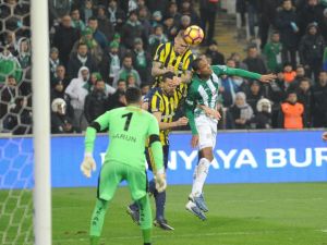 İlk Yarı Fenerbahçe’nin