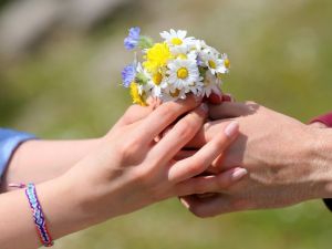 ’Benzerimize Aşık Oluyoruz’