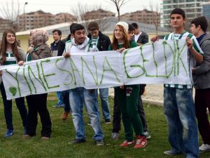 Bursaspor’dan Taraftarına Sevgililer Günü Jesti
