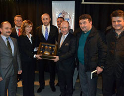 Yazar Altuntaş'tan Rize'de Girişimcilik Konferansı