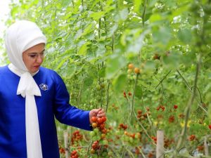 Emine Erdoğan Bahreyn’de Yaşam Merkezini Ziyaret Etti