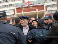 Çaykur Önünde Tartışma Yaşandı