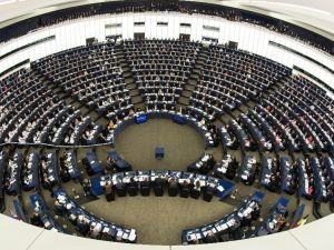 8 Yıl Müzakere Edilen Anlaşma Onaylandı