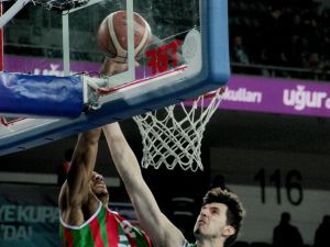 Pınar Karşıyaka, Yeşilgiresun Belediyespor’a Fırsat Vermedi