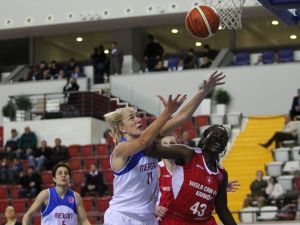 Mersin Avrupa’da Havlu Attı