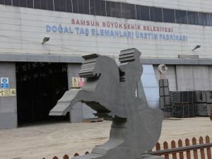 Dev Kayalar İşlenerek Sanat Eseri Ve Şehir Mobilyası Yapılıyor