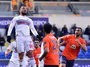 Başakşehir’de Kan Kaybı Sürüyor