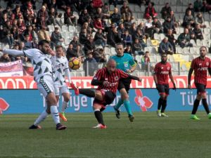 Gençler 3 Puanı 2 Golle Aldı