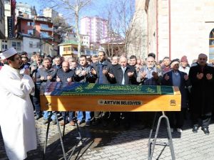 Artvin Cumhuriyet Ninesini Kaybetti