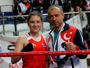 Karabüklü Boksörler Madalyalarla Döndü