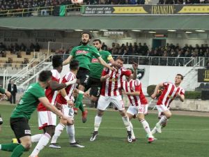 Denizlispor, Sivasspor’a Fırsat Vermedi