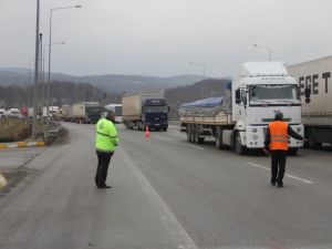 Bolu Dağı Tüneli’ndeki Kaza İstanbul Yönünü Trafiğe Kilitledi
