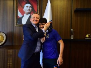 Başakşehir, Mossoro Ve Napoleoni İle Uzattı