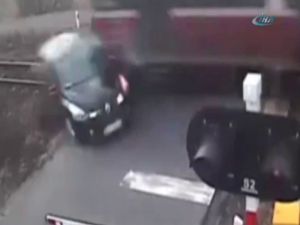 Uyarılara Aldırmayan Sürücü Bu Kazada Ağır Yaralandı