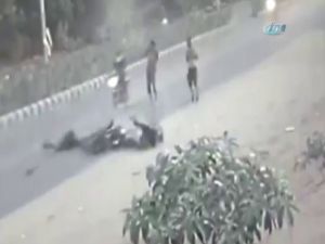 Motosiklet Adama Böyle Çarptı
