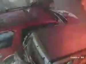 Kontrolden Çıkan Tır Ortalığı Birbirine Kattı