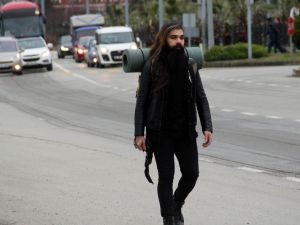 Bir Otostopçudan Parasız Seyahat Etmenin İncelikleri