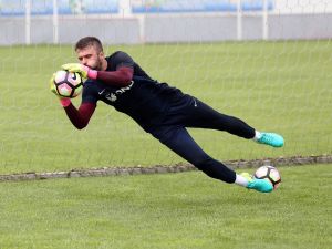 Onur Kıvrak Kalesinde Devleşti
