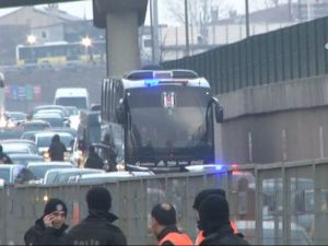 Takımlar Stada Geldi