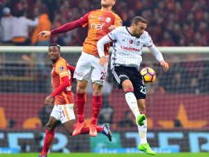 İlk Yarı Sessiz Bitti