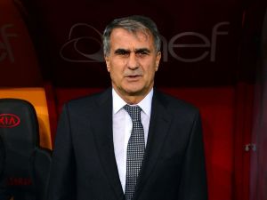 Şenol Güneş’in 500. Lig Maçında Derbi Sevinci