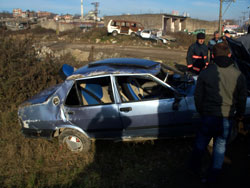 Otomobil takla attı 4 yaralı