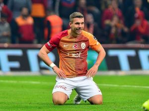 Podolski’ye Vissel Kobe’ye Transferi Soruldu