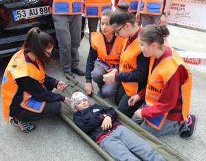 Rize’de İlköğretim Okulunda Yangın Tatbikatı Düzenlendi