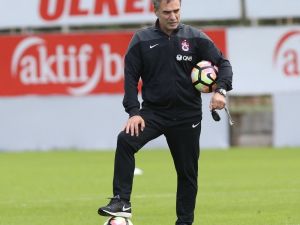 Ersun Yanal Plaka Dedi