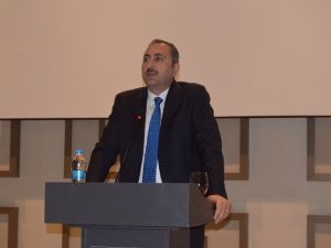 Trabzon Ak Parti’de Geniş Katılımlı Referandum Çalıştayı Yapıldı