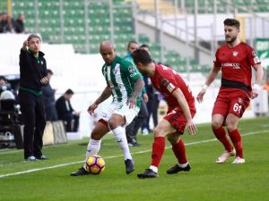 Bursa’da İlk Yarıda Karşılıklı Gol