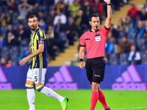 Fernandao Islıklandı, Topal Tribünleri Susturdu