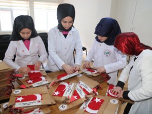 Rize'de "250 Şehit Ailesine 250 Bayrak" Projesi