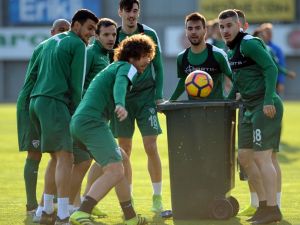 Bursaspor’da Neşeli Antrenman