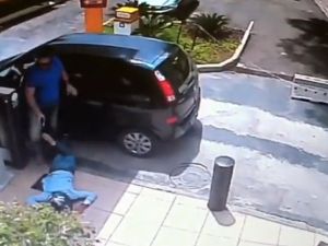 Gasp Etmek İstediği Kişi Polis Çıkınca...