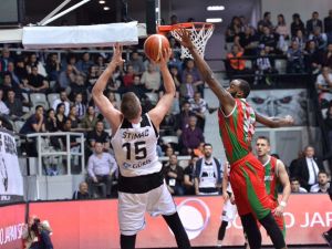 Beşiktaş’ı Yenen Pınar Karşıyaka Çeyrek Finalde