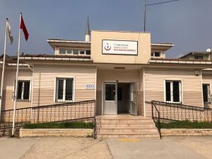 Sağlık Ocağı Bahçesinde Doğum Yaptı