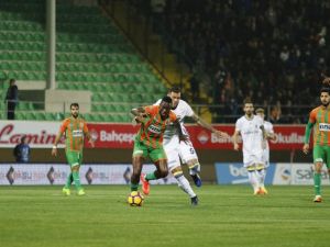 İlk Yarıda 4 Gol Vardı