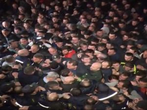 Gürcistan’da Göstericiler Polisle Çatıştı: 33 Yaralı