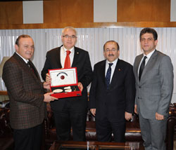 Vali Çakır'dan meslektaş ziyareti